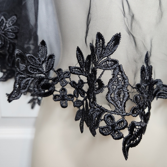 Vintage Sheer Black Lace Bed Jacket Peignoir Topper Boudoir Lingerie - Picture 4 of 6